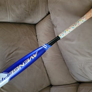 2023 AXE Avenge Pro Composite USSSA Certified Bat (-8) 22 oz 30" (Used)