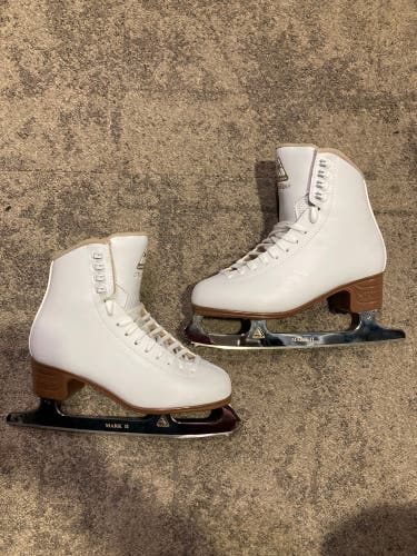 Jackson Mystique Figure Skates | Size 6