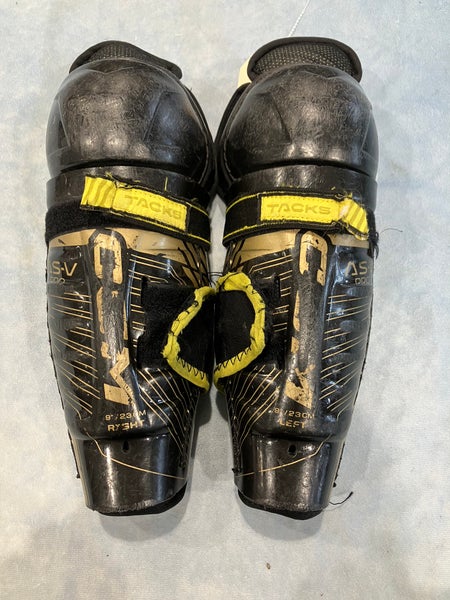 Youth CCM Tacks AS-V Pro Shin Pads 9" (Used)
