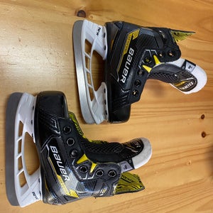2022 Bauer Supreme M4 Hockey Skates Regular Width 8 (Used)
