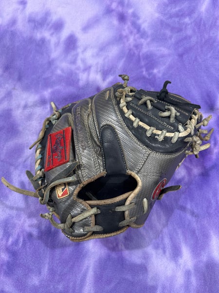 Black Rawlings Heart of the Hide RH Catcher's Baseball Glove 34" (Used)