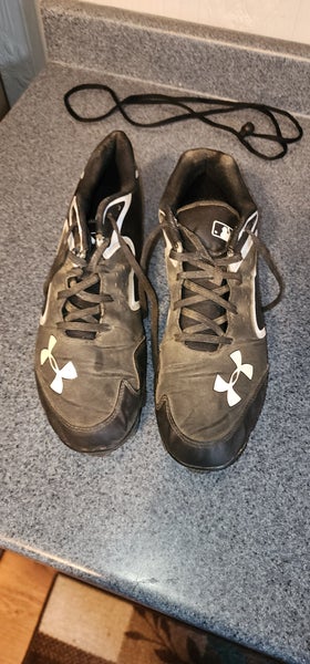 Black Men's Size M 10.0 (W 11.0) Adult Under Armour (Used)
