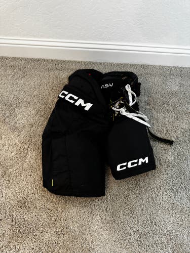 Men's Senior Small CCM Tacks AS-V Hockey Pants (Used)