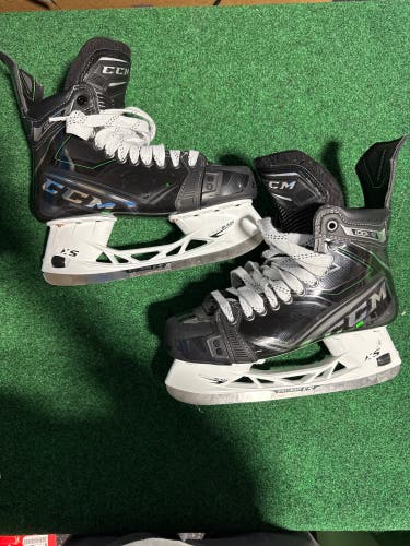 Senior CCM RibCor 100k Pro Hockey Skates (Regular) Size 9 (Used)