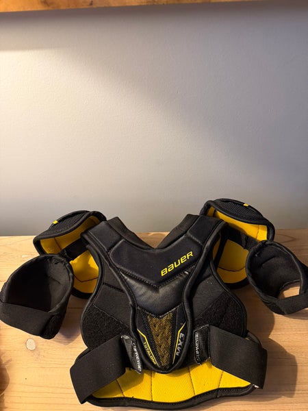Small Youth Bauer Supreme TotalOne MX3 Shoulder Pads (Used)