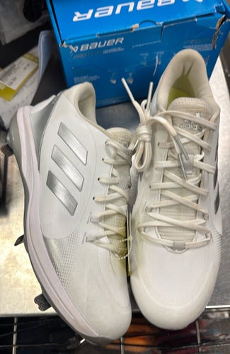 Adidas Pure Hustle (Used) Size M 12.0  W 11.0 White Adult baseball softball cleat size 11