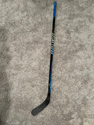 Senior Bauer Nexus Sync Right Handed Hockey Stick P88 87 Flex (Used)