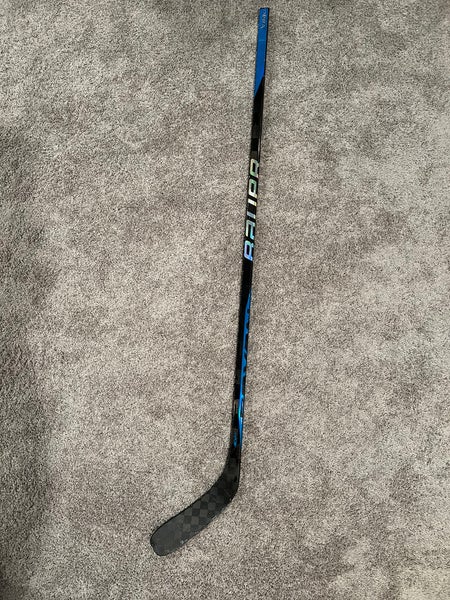 Senior Bauer Nexus Sync Right Handed Hockey Stick P88 87 Flex (Used)