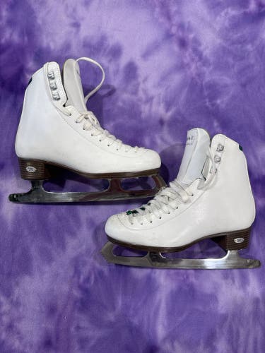White Riedell Emerald Figure Skates Adult 6