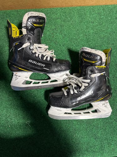 Senior Bauer Supreme M4 Hockey Skates (Fit 2) Size 7 (Used)