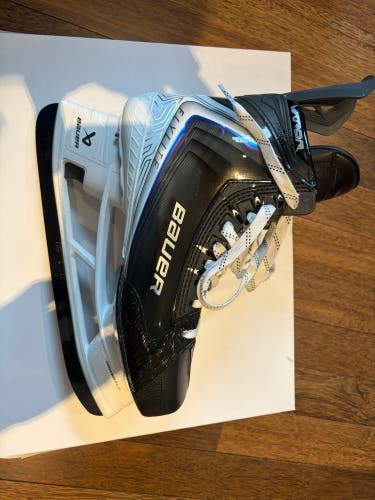 2025 Bauer Vapor Flylite Hockey Skates Regular Width 12.5 (New)
