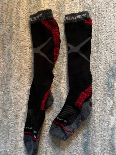 Black Unisex Medium Adult Bauer Vapor Skate Socks (Used)
