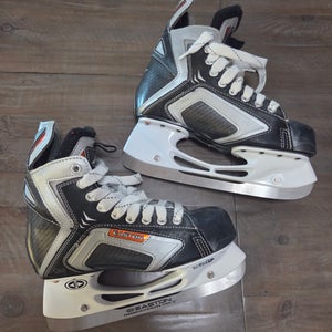 Easton SE6 Hockey Skates Regular Width (Used-Like New))
