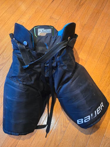 Junior Small Bauer X Hockey Pants (Used)