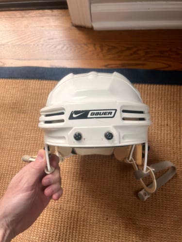 Large Nike Bauer 4500 Helmet (Used)