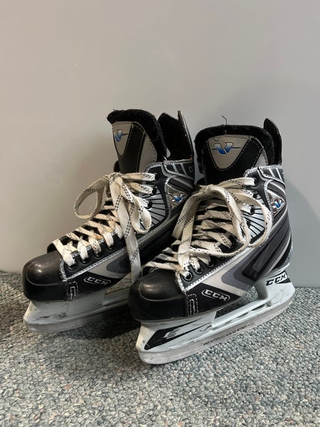CCM Vector 03 Hockey Skates Regular Width 5.5 (Used)