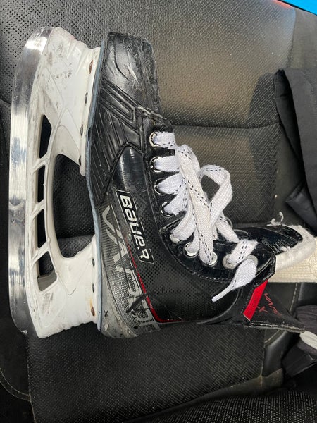 2021 Bauer Vapor 3X Hockey Skates Regular Width Size 5.5 (Used)