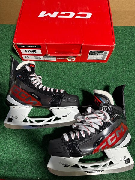 Senior CCM Jetspeed FT680 Hockey Skates (Regular) Size 9.5 (New)