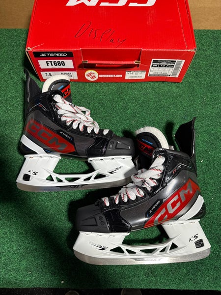 Senior CCM Jetspeed FT680 Hockey Skates (Regular) Size 7.5 (New)