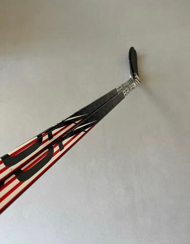 *2 Pack* of Used 82 Flex P28 Senior Bauer Vapor Flylite Left Handed Hockey Sticks Pro Stock