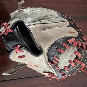 Marucci Caddo RH Catcher's Baseball Glove 31" (Used)