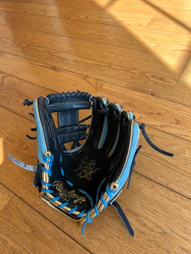 2025 Infield RH Rawlings Heart of the Hide Baseball Glove 11.5" (Used)