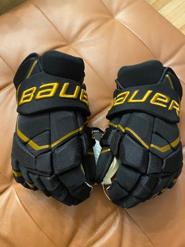 New Bauer Supreme 2S Pro Gloves 14" Pro Stock Colorado University