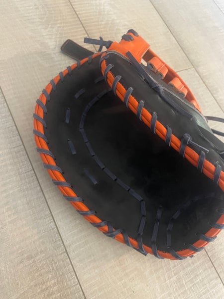 Wilson LH First Base A2000 Baseball Glove 12" (New) MC 24 GM