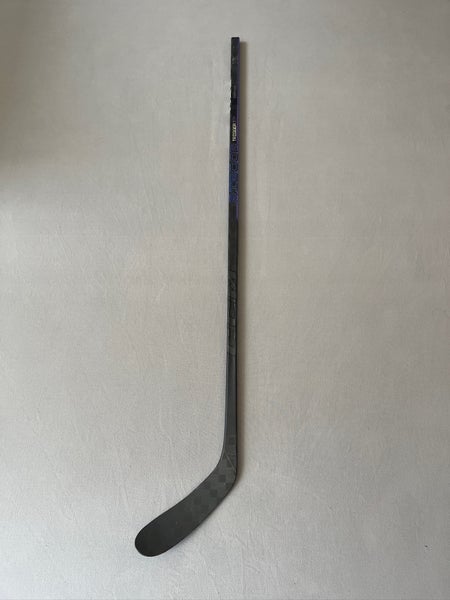 Like New 80 Flex P28 Senior CCM RibCor Trigger 7 Pro Right Hand Hockey Stick