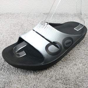 Oofos Ooahh Slide Sandals Womens Size 7 Shoes Recovery Comfort Black White