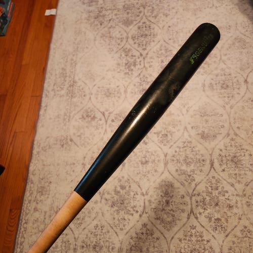 Louisville Slugger Genuine 125 Maple Bat (-3) 27 oz 30" (Used)