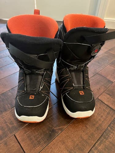 Unisex 3.5Y (Big Kids / Youth) Snowboard Boots (Used)