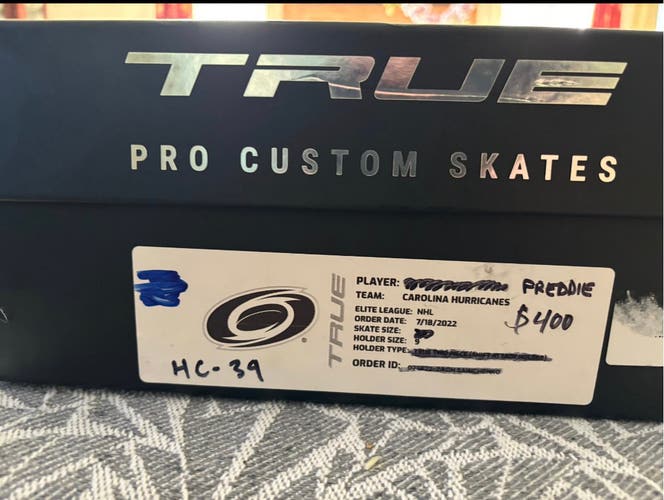 True TF Custom Pro Hockey Goalie Skates Regular Width Pro Stock 9 (Used)