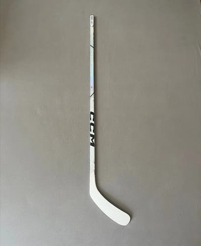New 65 Flex P29 Intermediate CCM Ribcor Trigger 9 Pro Right Handed Hockey Stick