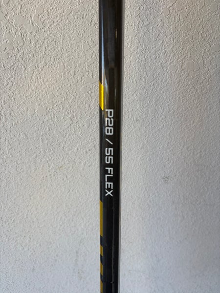 Intermediate Zt pro Right Handed Hockey Stick P28 59 Flex (Used)
