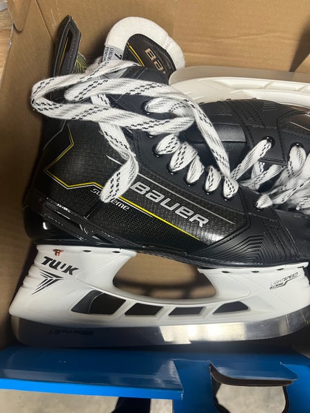 2024 Bauer Supreme M40 Hockey Skates 7 (New)