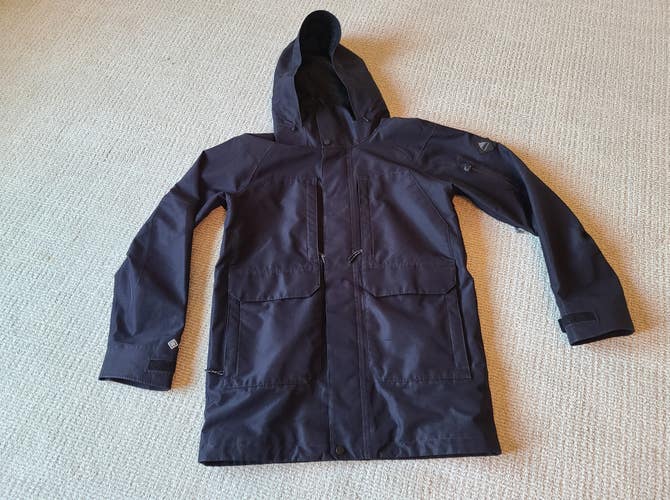 Black 2L Gorextex jacket size M