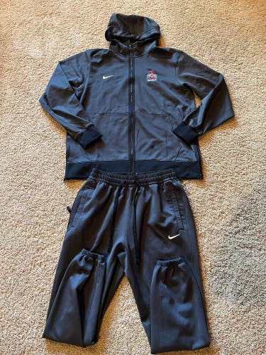 Ohio State Hockey Player issued sweat suit