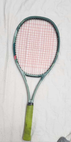 Adult YONEX Percept 97 Tennis Racquet (Used)
