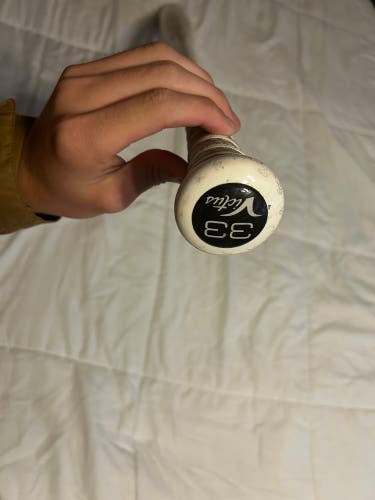 Victus APV Bat (-3) 30 oz 33" (Used)