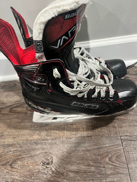2019 Bauer Vapor X2.7 Hockey Skates Regular Width 6 (Used)