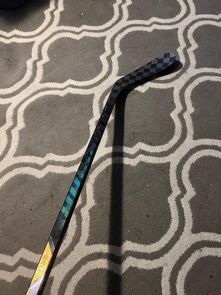 Warrior QR6 pro Right Handed Stick 75 Flex W28  (New)