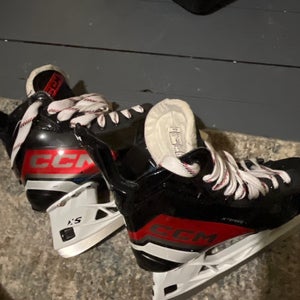 2023 CCM JetSpeed FT670 Hockey Skates Regular Width Size 5.5 (Used)