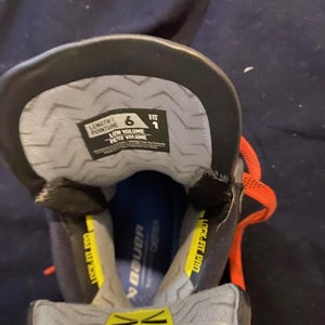 2025 Bauer Vapor Hyperlite 2 Hockey Skates 6 (New)