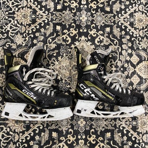 CCM AS-V Pro Hockey Skates Regular Width 8 (Used)