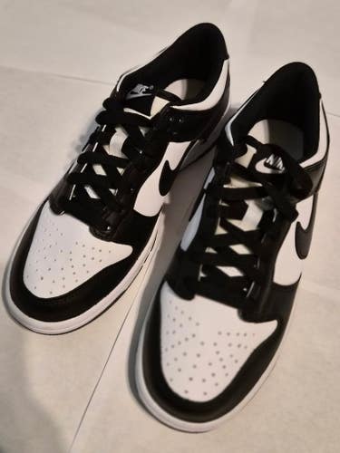 Black Men's 5.5Y Youth Nike Dunk Low Shoes (New)