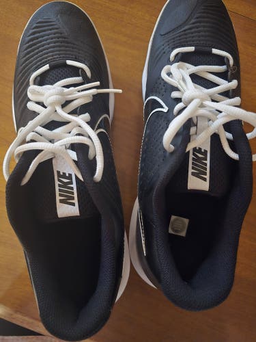 Black Men's Size M 10.5 (W 11.5) Adult Nike Low Top Metal (New)