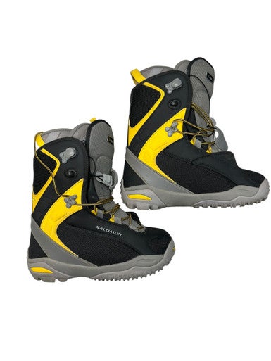 Used Salomon KIANA Womens Snowboard Boots Black Senior 7 11835-S000200634