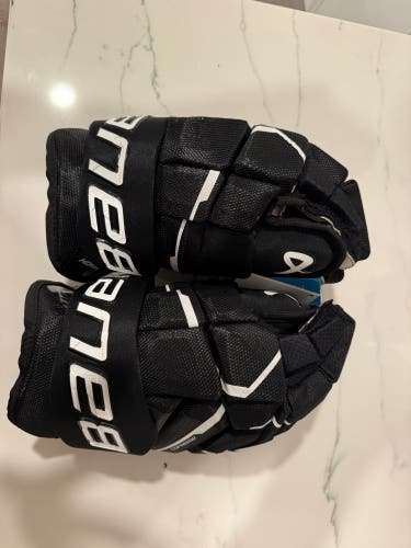 Bauer Supreme Mach Gloves 14" (New)