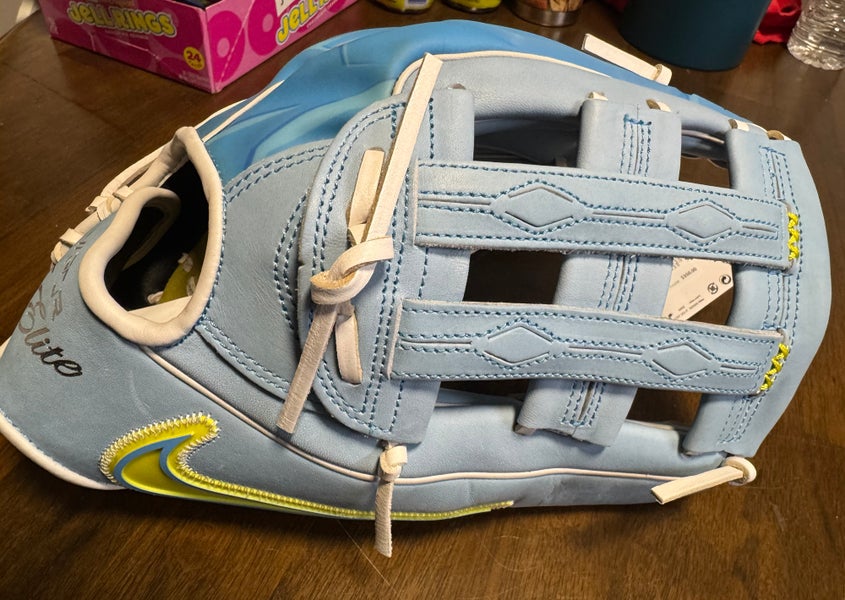 Nike Ronald Acuña Jr. Acuna Vapor Elite Baseball Glove 12.75" Limited Edition